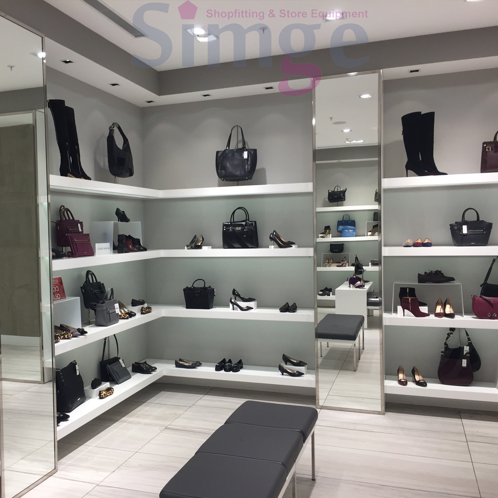 Nine West Mağaza Dekorasyonu Aksesuar Standları