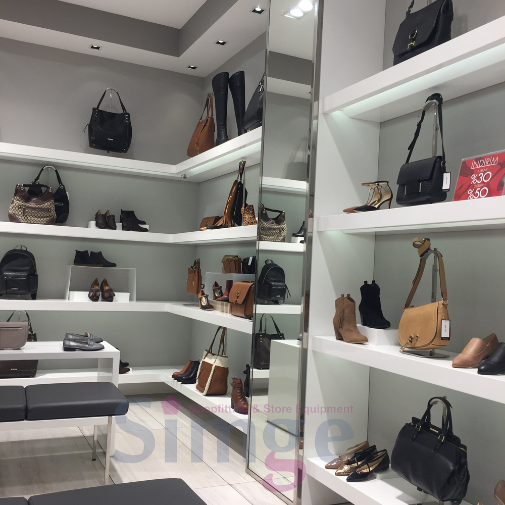 Nine West Mağaza Dekorasyonu Aksesuar Standları