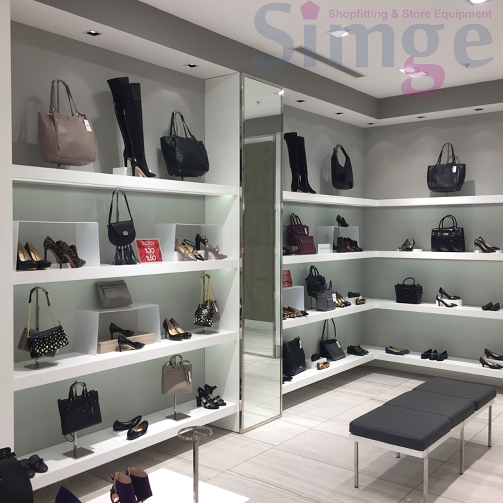 Nine West Mağaza Dekorasyonu Aksesuar Standları