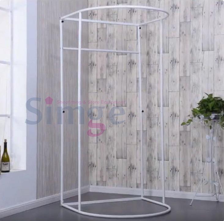 Demonte Soyunma Kabini